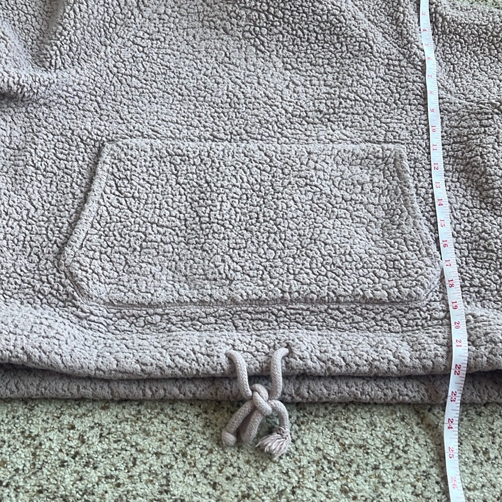 american eagle Women's pink fuzzy hooded Sweater - Picture 6 of 7